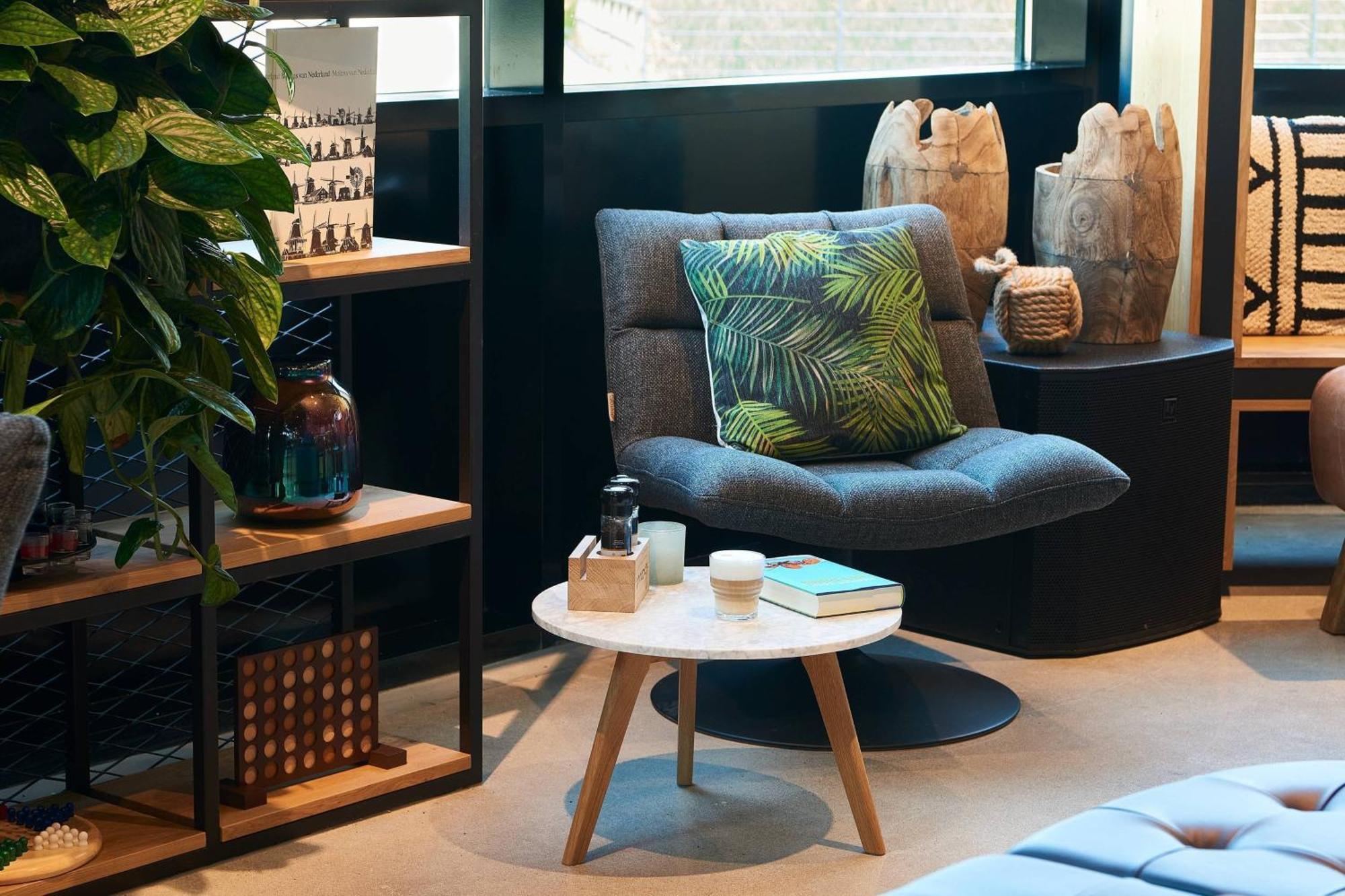 Moxy Amsterdam Schiphol Airport Hotel Hoofddorp Bagian luar foto